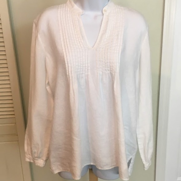 White long sleeve blouse. - Picture 1 of 7